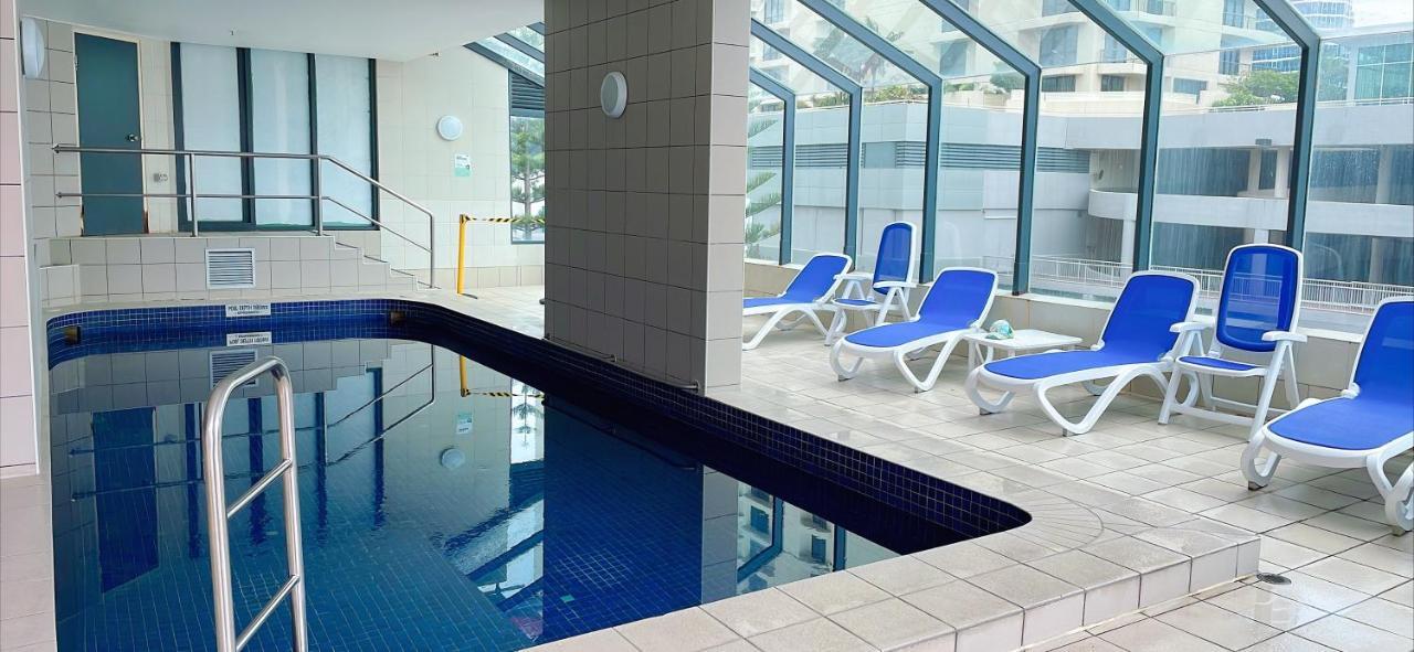 1 Bedroom And 1 Living Room Family Suite Голд-Кост Экстерьер фото